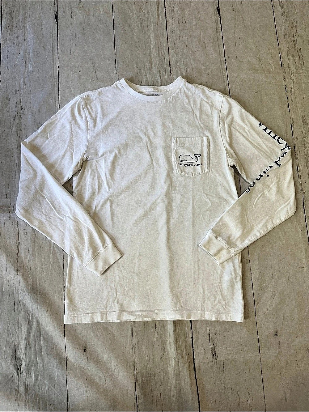 vineyard vines Vintage Whale Long-Sleeve Pocket Tee White XS mens